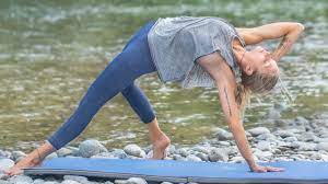 Total Body Yoga Class - Blissful Yoga For Internal Joy & Strength Juliana